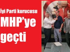 Rozetini İl Başkanı taktı
