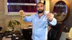 Tespih çekerek, tırnak eti yemekten kurtuldu