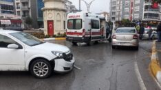 İki araç çarpıştı: 1 yaralı