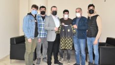 İşitme engelli futbolculara destek